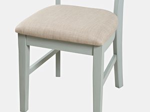 Miniaturka 2 - Klasyczne krzesło z drewnianym stelażem i tapicerowanym siedziskiem