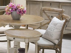 Miniaturka 1 - Drewniany stół okrągły z dekoracyjnymi nogami w stylu prowansalskim kolor naturalny