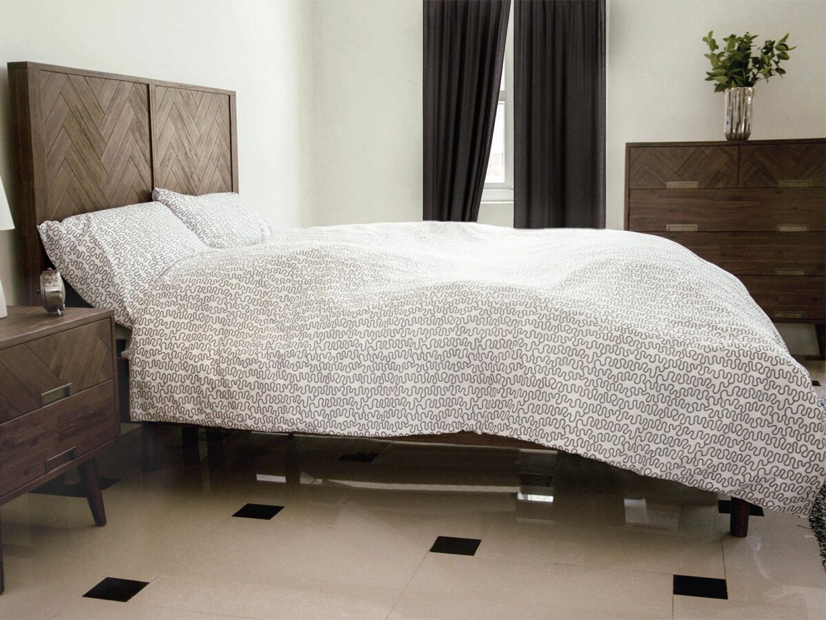 Drewniana komoda z dekoracyjnymi frontami w stylu industrialnym kolor ciemny brąz