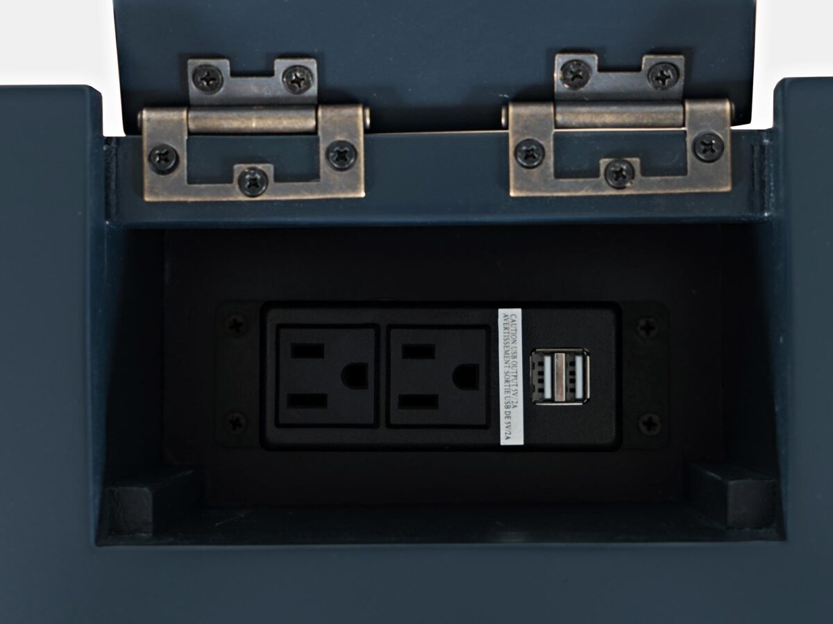 Zbliżenie na gniazdo USB Zbliżenie na gniazdo USB