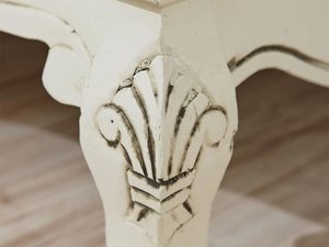 Miniaturka 2 - Detal rzeźbionych nóg klasycznego regału