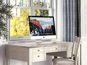 Miniaturka 9 - Drewniane biurko z szufladami w aranżacji biura w stylu prowansalskim