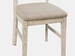 Miniaturka 1 - Jasne drewniane krzesło z tapicerowanym siedziskiem w stylu klasycznym