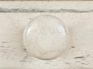 Miniaturka 5 - Okrągła drewniana gałka w kolorze kremowym w stylu vintage