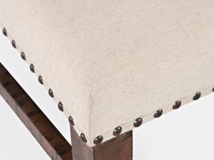 Miniaturka 4 - Krzesło z tapicerowanym siedziskiem i stylowymi detalami