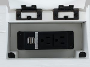 Miniaturka 2 - Detale gniazda ładowania