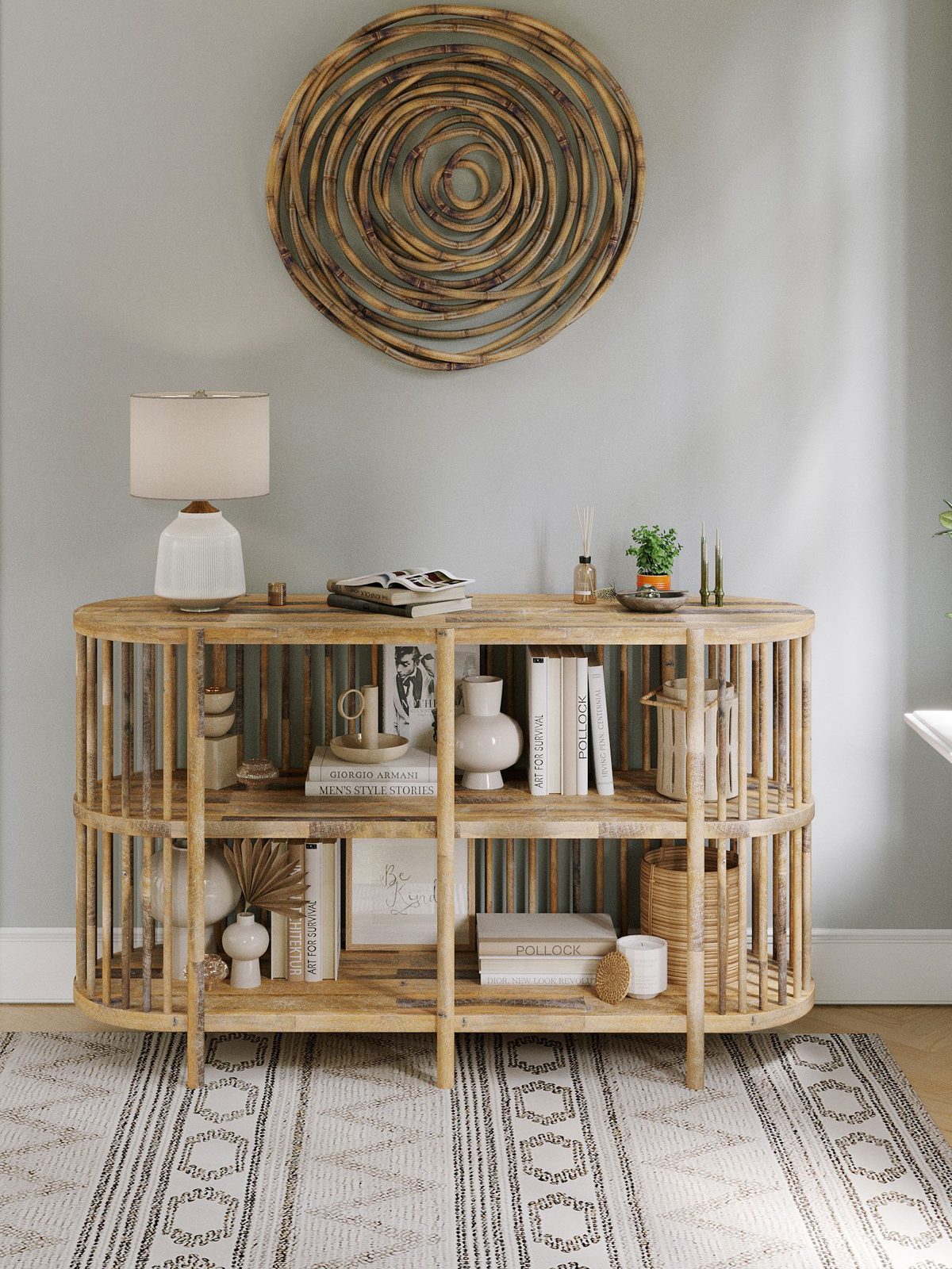 Otwarty regał z drewnianymi półkami do salonu w stylu loft