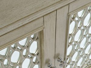 Miniaturka 3 - Klasyczna komoda z ozdobnymi frontami do stylowego wnętrza