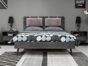 Miniaturka 5 - Stylowe łóżko w ciemnych odcieniu w industrialnym wnętrzu