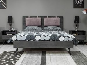 Miniaturka 1 - Nowoczesne łóżko z różowym zagłówkiem w stylu glamour