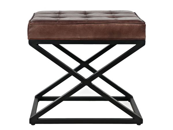 Skórzana ławka z metalową podstawą w stylu industrialnym