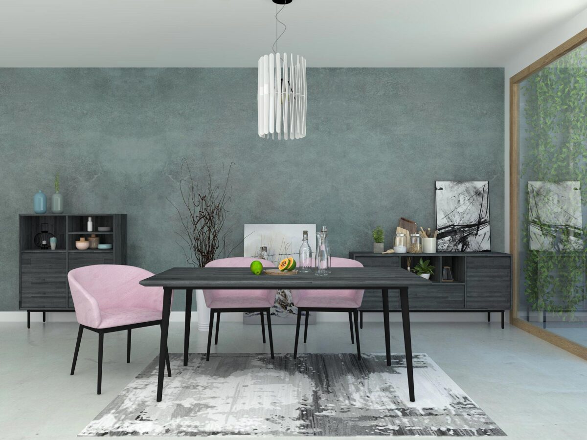 Aranżacja stylowej jadalni z różowymi krzesłami