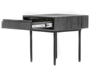 Miniaturka 2 - Szafka nocna wysunięta szuflada w szarym kolorze