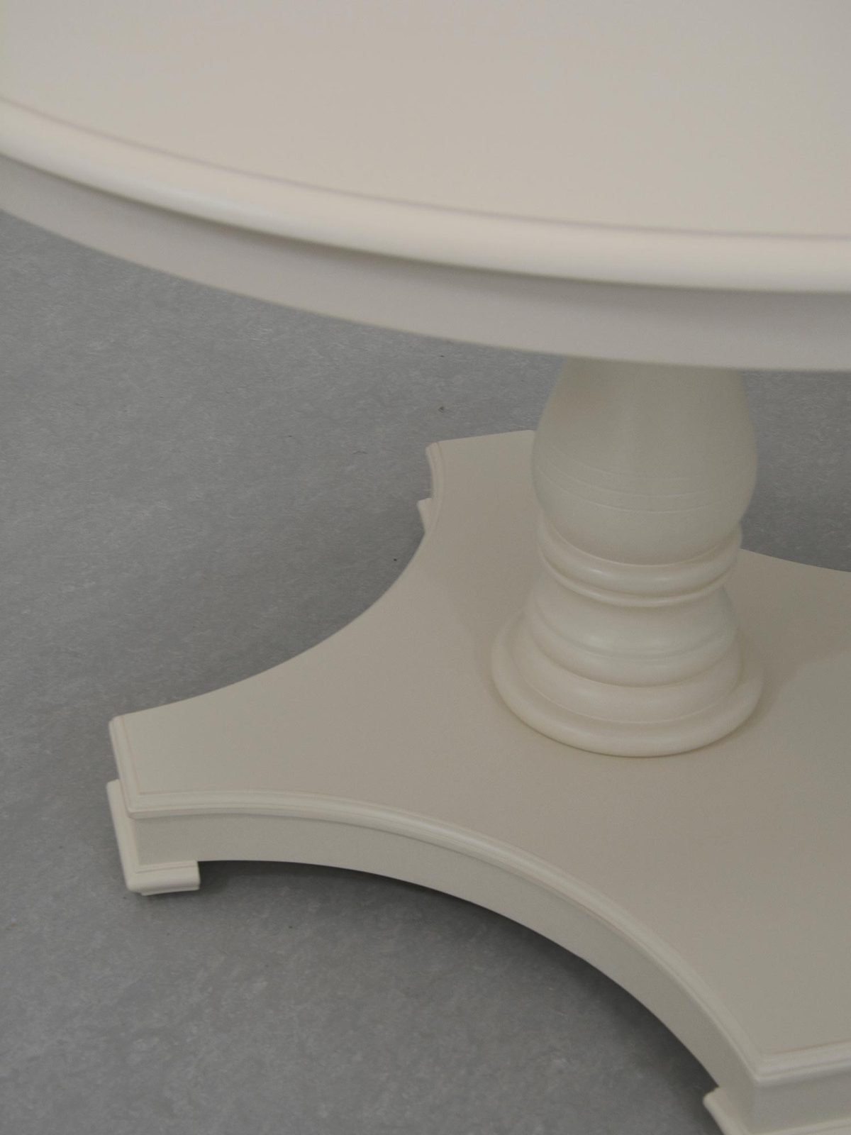 Podstawa stołu dębowego w klasycznym stylu francuskim