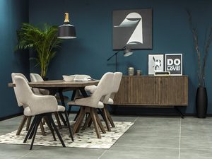 Miniaturka 3 - Stół z akacji i krzesła tapicerowane w industrialnym wnętrzu