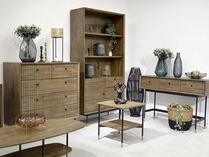 Miniaturka 1 - Aranżacja salonu z meblami drewnianymi z akacji w stylu retro