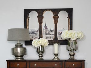 Miniaturka 7 - Konsola z metalowymi detalami w stylu klasycznym