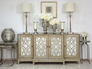 Miniaturka 4 - Aranżacja salonu glamour