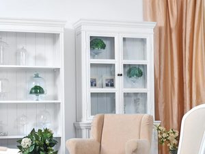Miniaturka 6 - Drewniana witryna z przeszklonymi drzwiami i półkami w stylu prowansalskim kolor biały