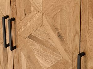 Miniaturka 2 - Zbliżenie na wzór intarsji X w olejowanym drewnie dębowym