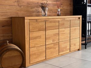 Miniaturka 7 - Stylowa komoda z litego drewna dębowego z wazami dekoracyjnymi