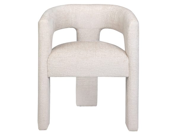 Beżowe krzesło boucle z zaokrąglonym oparciem i niskim siedziskiem