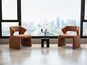 Miniaturka 3 - Salon z panoramicznym widokiem i nowoczesnymi fotelami tapicerowanymi