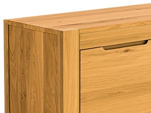 Miniaturka 5 - Zbliżenie na narożnik masywnej szafki RTV