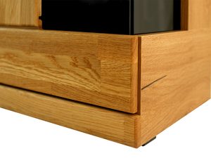 Miniaturka 3 - Zbliżenie na róg szafki z czarną szybą i frezowanym frontem