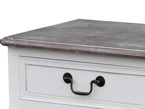 Miniaturka 2 - Detal uchwytu białej drewnianej komody w stylu prowansalskim