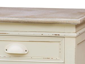 Miniaturka 2 - Zbliżenie na detale szafki nocnej