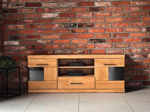 Miniaturka 5 - Szafka RTV z czarnymi witrynami i półką centralną