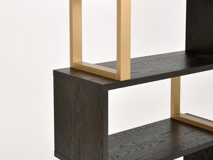 Miniaturka 2 - Regał dekoracyjny z czarnego drewna i złotymi metalowymi wspornikami