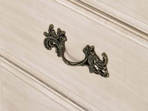 Miniaturka 8 - Komoda prowansalska z giętymi nogami – Laguna