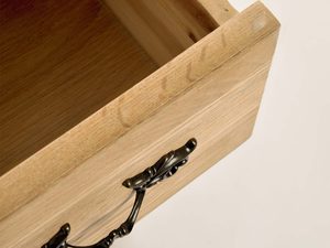 Miniaturka 15 - Komoda Drewniana z Giętymi Nógami i Metalowymi Uchwytem w Stylu Francuskim – Venezia Oak