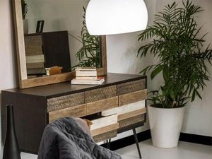 Miniaturka 3 - Drewniana komoda z dekoracyjnymi frontami i metalowymi nogami w stylu industrialnym kolor naturalny