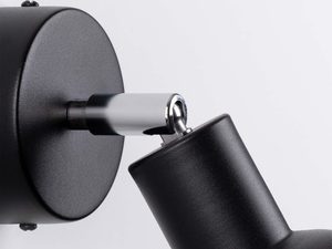 Miniaturka 5 - Detal przegubu czarnego kinkietu z chromowanym mechanizmem