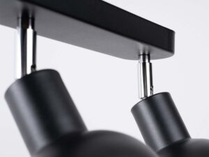 Miniaturka 7 - Detal chromowanego ramienia mocującego czarny klosz dzwonkowy plafonu zbliżenie