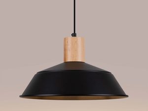 Miniaturka 6 - Czarny klosz lampy wiszącej ze złotym wnętrzem i drewnianą nasadką