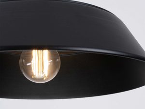 Miniaturka 9 - Świecąca żarówka filamentowa w czarnej lampie wiszącej