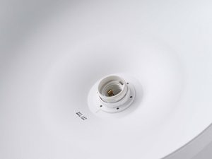 Miniaturka 11 - Biały metalowy klosz lampy wiszącej z gniazdem E27