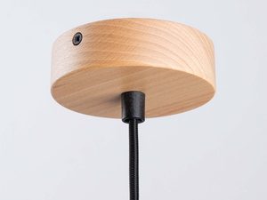 Miniaturka 14 - Detal bukowej podsufitki z czarnym przewodem tekstylnym