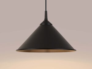 Miniaturka 8 - Czarna lampa wisząca ze stożkowym kloszem ze świecącą żarówką zbliżenie