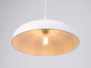 Miniaturka 5 - Wnętrze klosza białej lampy ze świecącą żarówką ciepłe światło