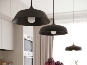 Miniaturka 15 - Trzy czarne lampy wiszące metalowe w aranżacji kuchni