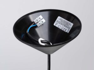 Miniaturka 12 - Wnętrze podsufitki lampy wiszącej z kostką elektryczną