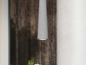 Miniaturka 15 - Szara lampa wisząca betonowa stożkowa w eleganckim wnętrzu z kwiatami