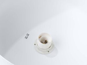 Miniaturka 12 - Wnętrze białego klosza lampy z oprawką E27