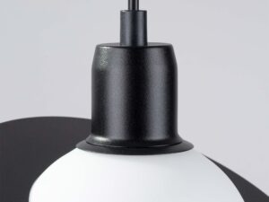 Miniaturka 7 - Lampa wisząca Saturn czarna ze świecącą kulą ciepłe światło zbliżenie