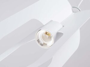 Miniaturka 12 - Gniazdo E27 lampy wiszącej białej z owalnym kloszem zbliżenie